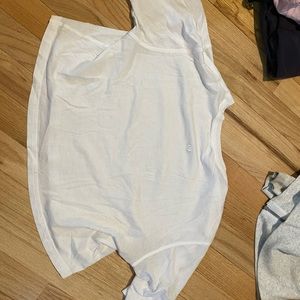 Lululemon cropped short sleeve top!